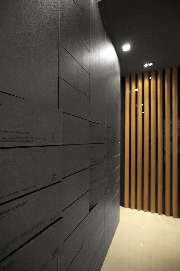 辦公室隱藏收納墻面設計實景圖