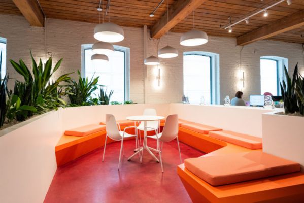 辦公室設(shè)計怎樣進(jìn)行能夠滿足年輕人的需求